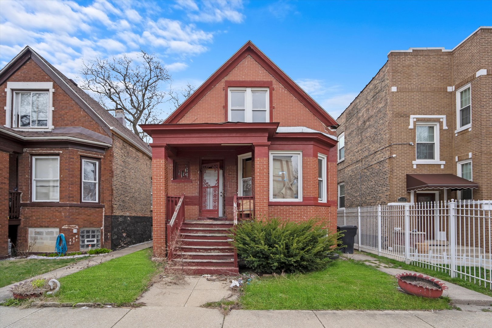 View Chicago, IL 60636 house