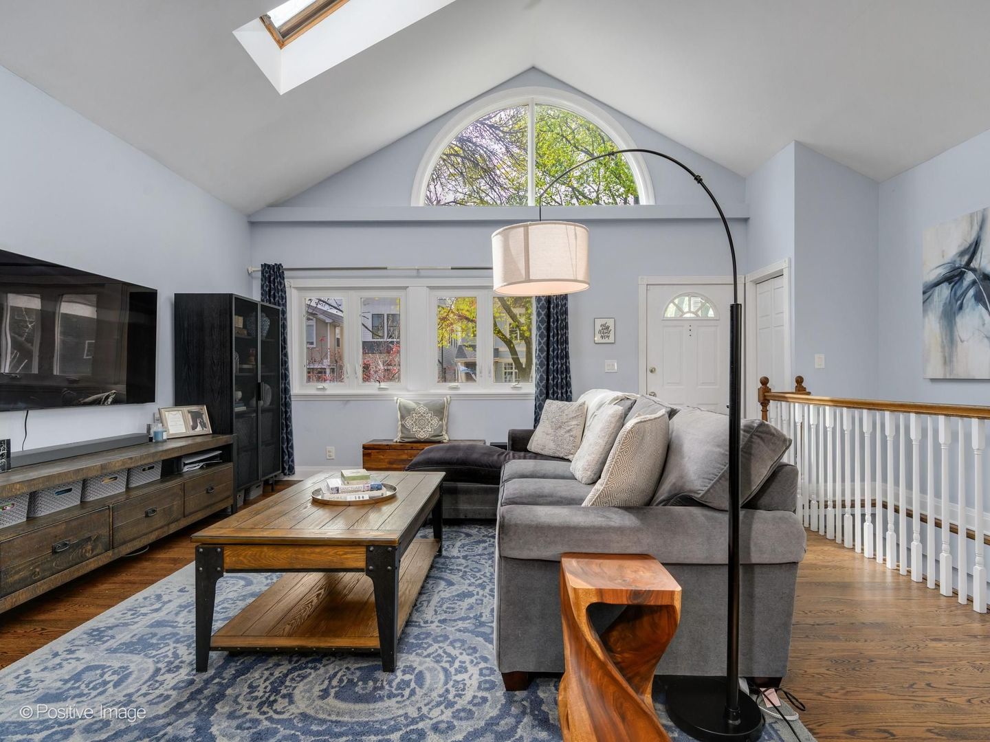 3043 N HAMILTON Avenue