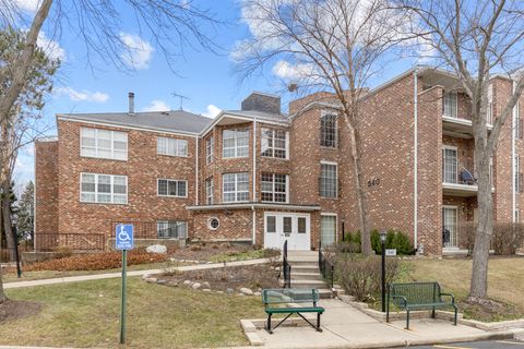 A home in Elk Grove Village