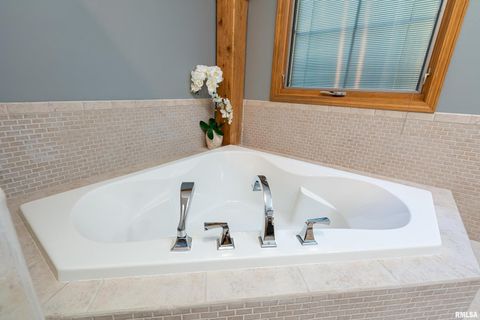 Tiny photo for 1165 Lake Shore Drive North Drive, Goreville, IL 62995 (MLS # EB460586)