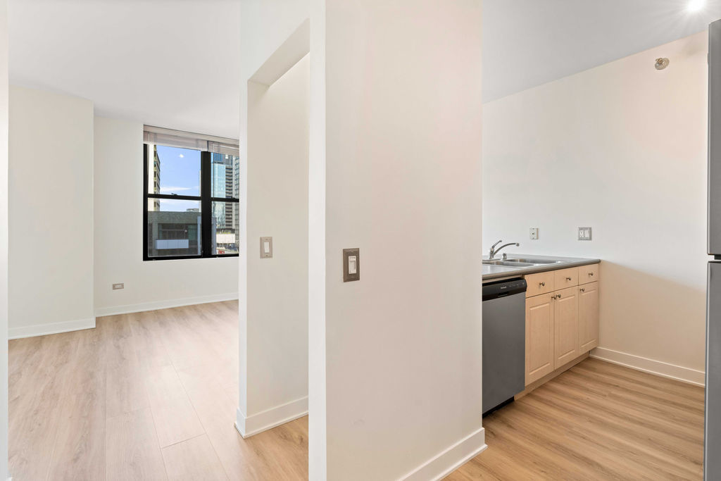 330 N Jefferson Street 706