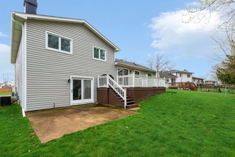 Tiny photo for 1890 Shorewood Drive W, Hoffman Estates, IL 60192 (MLS # 12615333)