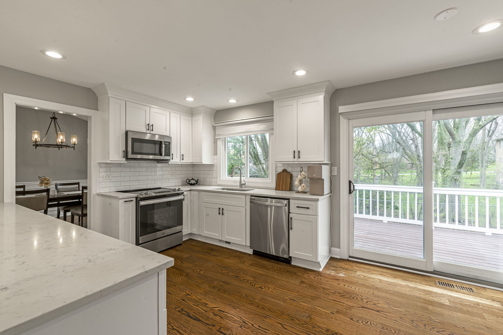 1890 Shorewood Drive W