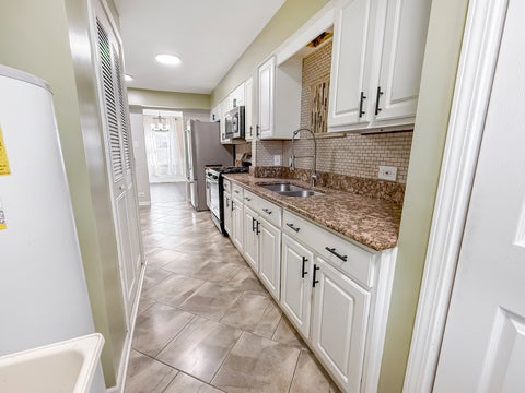 Tiny photo for 21 E Lyndale Avenue, Northlake, IL 60164 (MLS # 12782372)