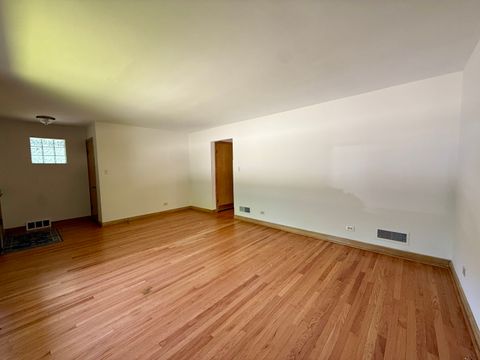 Tiny photo for 10416 S Sacramento Avenue, Chicago, IL 60655 (MLS # 12687645)