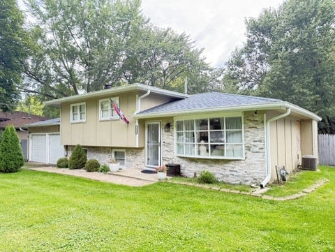 Tiny photo for 1540 Manhatas Trail, Algonquin, IL 60102 (MLS # 12789357)
