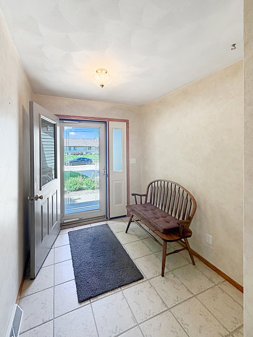 1909 Comanche Court 11