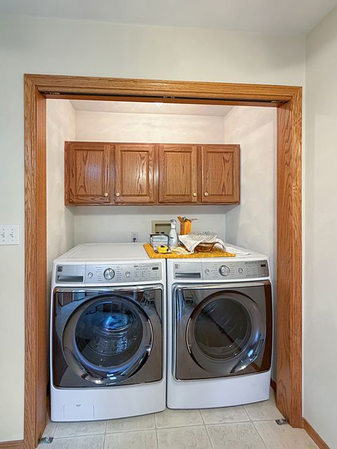 Tiny photo for 1909 Comanche Court #11, Freeport, IL 61032 (MLS # 12677189)