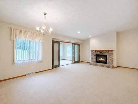 Tiny photo for 1909 Comanche Court #11, Freeport, IL 61032 (MLS # 12677189)
