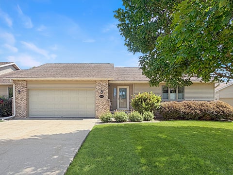 Photo of 1909 Comanche Court #11, Freeport, IL 61032 (MLS # 12677189)