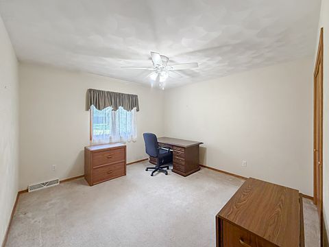 Tiny photo for 1909 Comanche Court #11, Freeport, IL 61032 (MLS # 12677189)