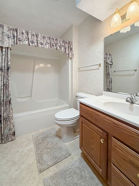 Tiny photo for 1909 Comanche Court #11, Freeport, IL 61032 (MLS # 12677189)