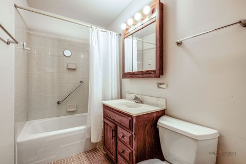 Tiny photo for 809 E Miner Street #3B, Arlington Heights, IL 60004 (MLS # 12630226)