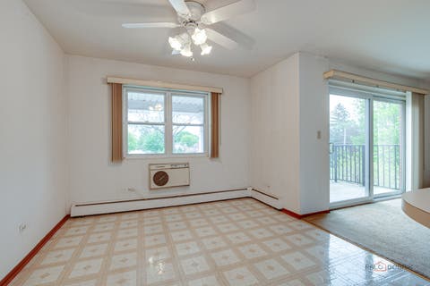 Tiny photo for 809 E Miner Street #3B, Arlington Heights, IL 60004 (MLS # 12630226)
