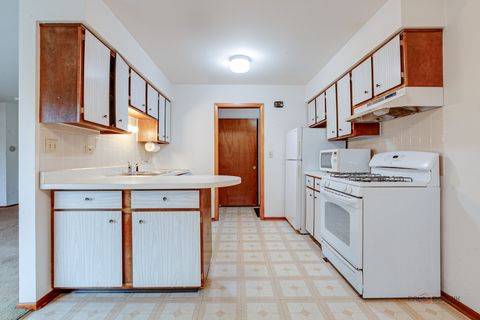Tiny photo for 809 E Miner Street #3B, Arlington Heights, IL 60004 (MLS # 12630226)