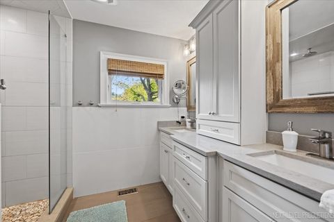 Tiny photo for 609 Bowling Green Court, Naperville, IL 60563 (MLS # 12504634)