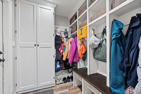 Tiny photo for 609 Bowling Green Court, Naperville, IL 60563 (MLS # 12504634)