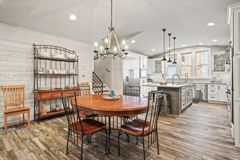 Tiny photo for 609 Bowling Green Court, Naperville, IL 60563 (MLS # 12504634)