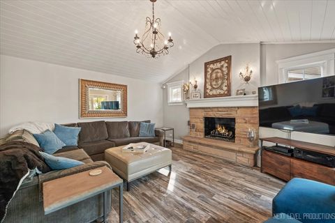 Tiny photo for 609 Bowling Green Court, Naperville, IL 60563 (MLS # 12504634)