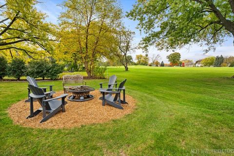 Tiny photo for 609 Bowling Green Court, Naperville, IL 60563 (MLS # 12504634)