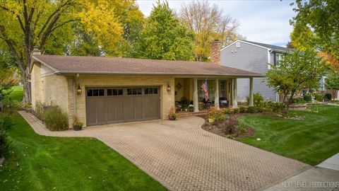 Tiny photo for 609 Bowling Green Court, Naperville, IL 60563 (MLS # 12504634)