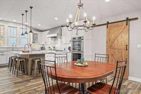 Tiny photo for 609 Bowling Green Court, Naperville, IL 60563 (MLS # 12504634)