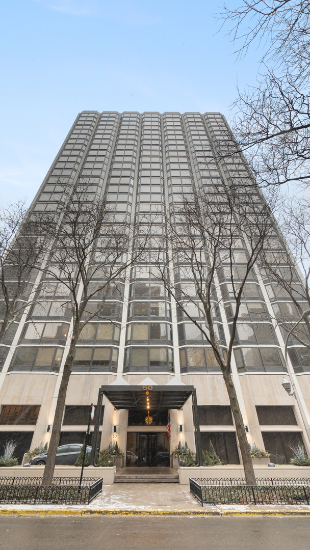 50 E BELLEVUE Place 2501