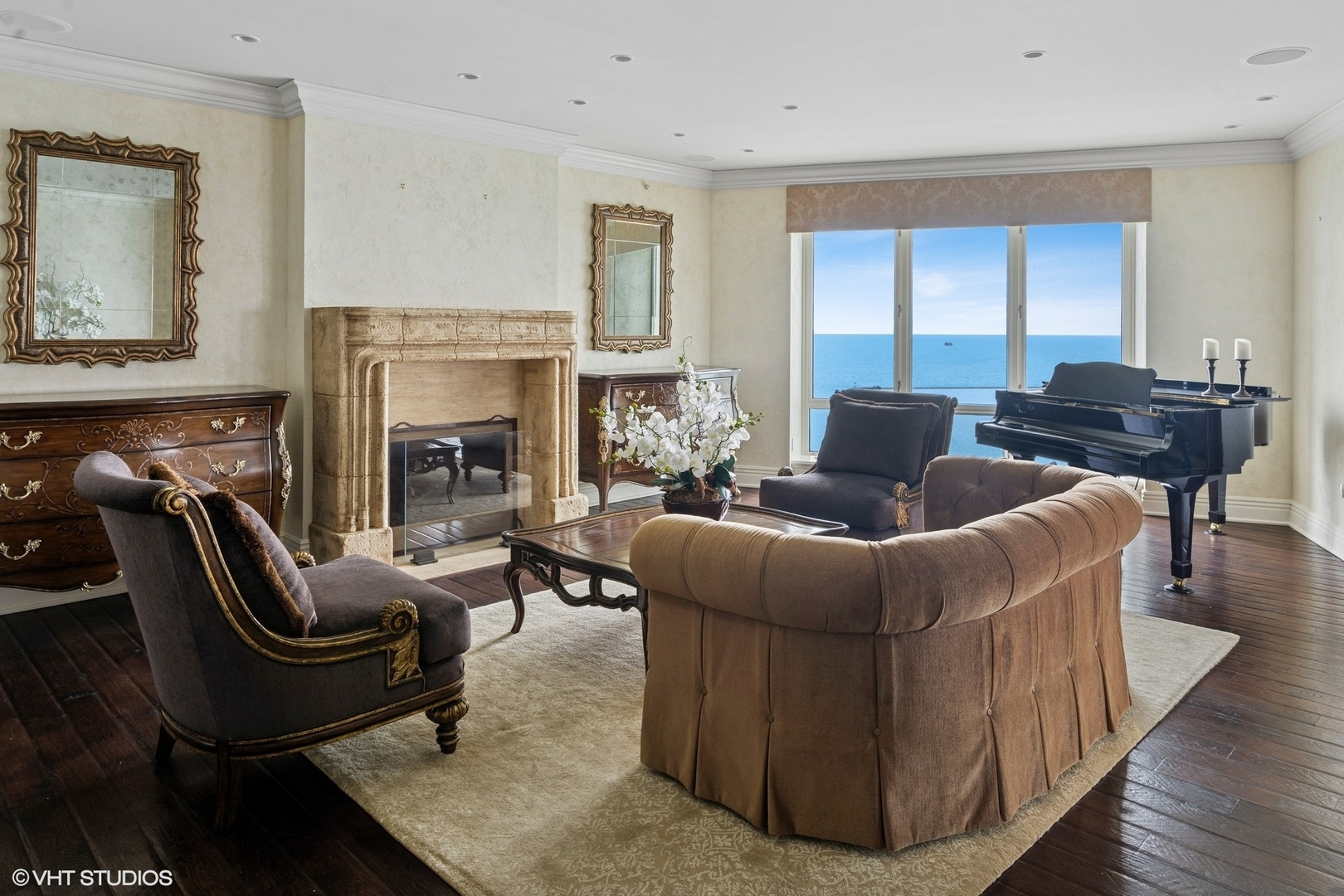 840 N LAKE SHORE Drive 2001