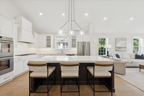 Tiny photo for 567 Hannah Lane, Hinsdale, IL 60521 (MLS # 12454552)