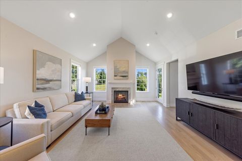 Tiny photo for 567 Hannah Lane, Hinsdale, IL 60521 (MLS # 12454552)