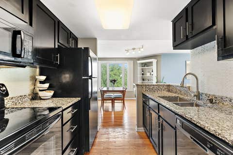 Tiny photo for 1 Renaissance Place #517, Palatine, IL 60067 (MLS # 12707014)