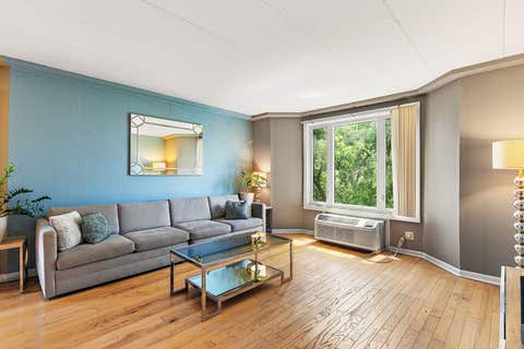 Tiny photo for 1 Renaissance Place #517, Palatine, IL 60067 (MLS # 12707014)
