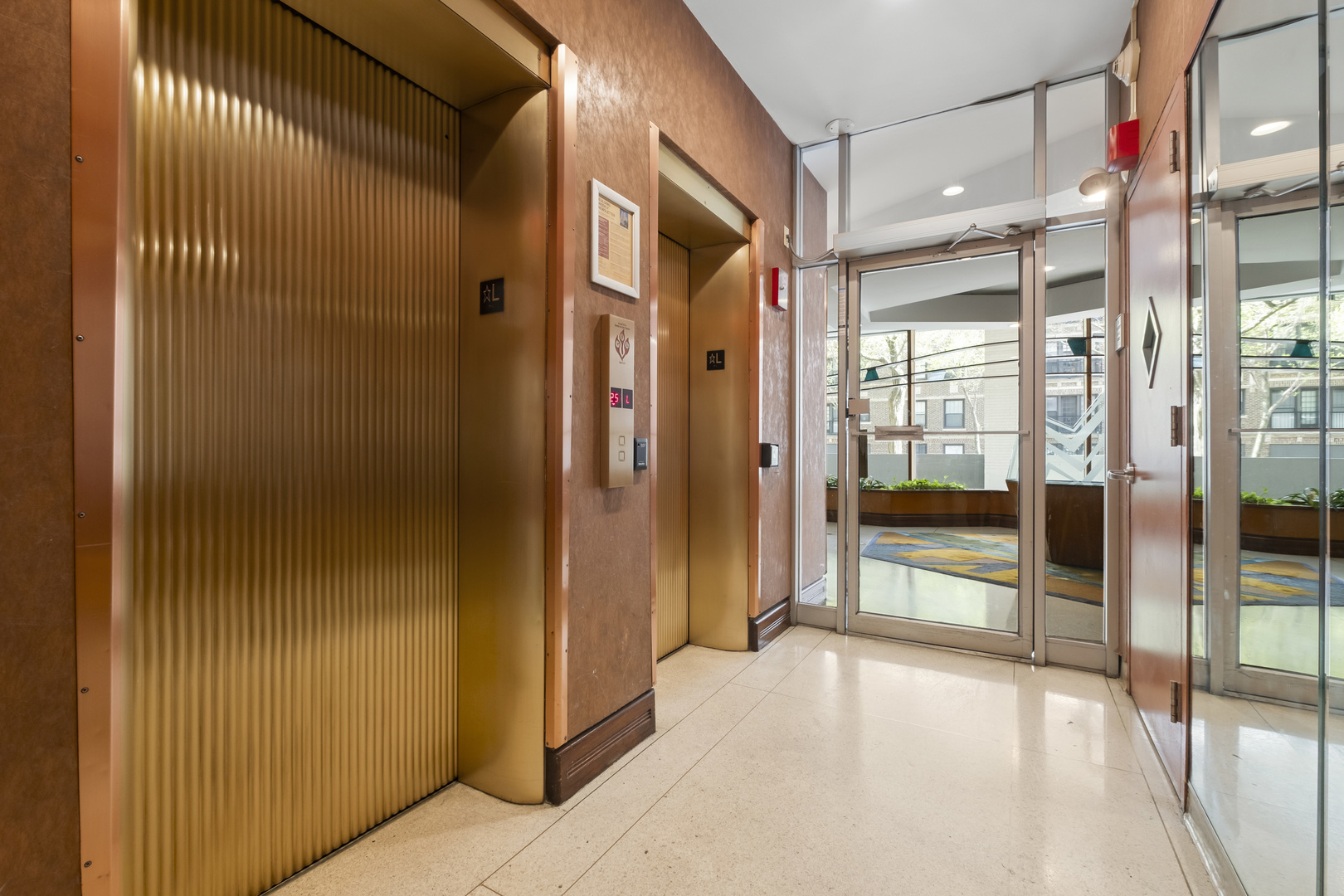 6301 N Sheridan Road 11A