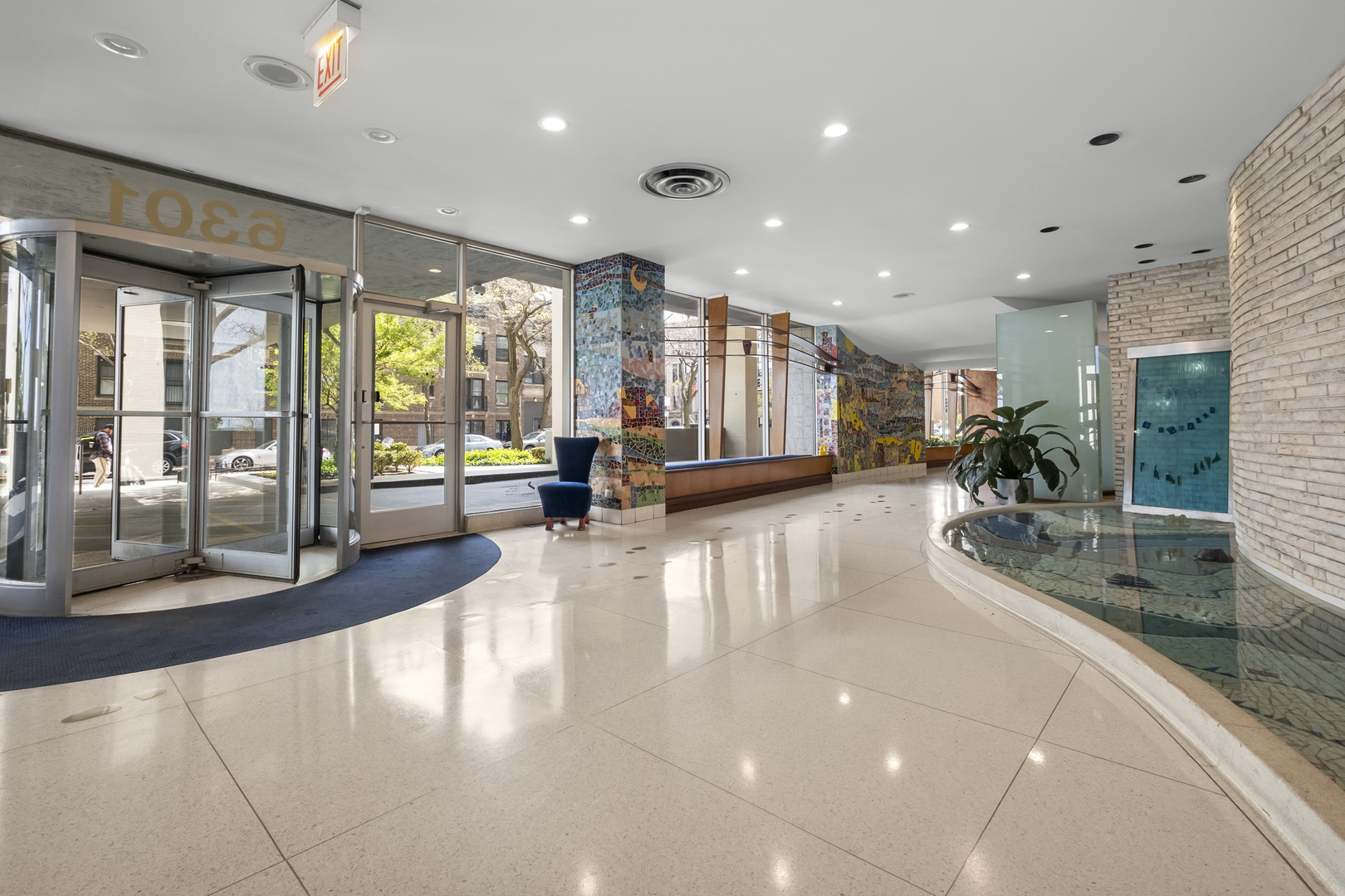 6301 N Sheridan Road 11A