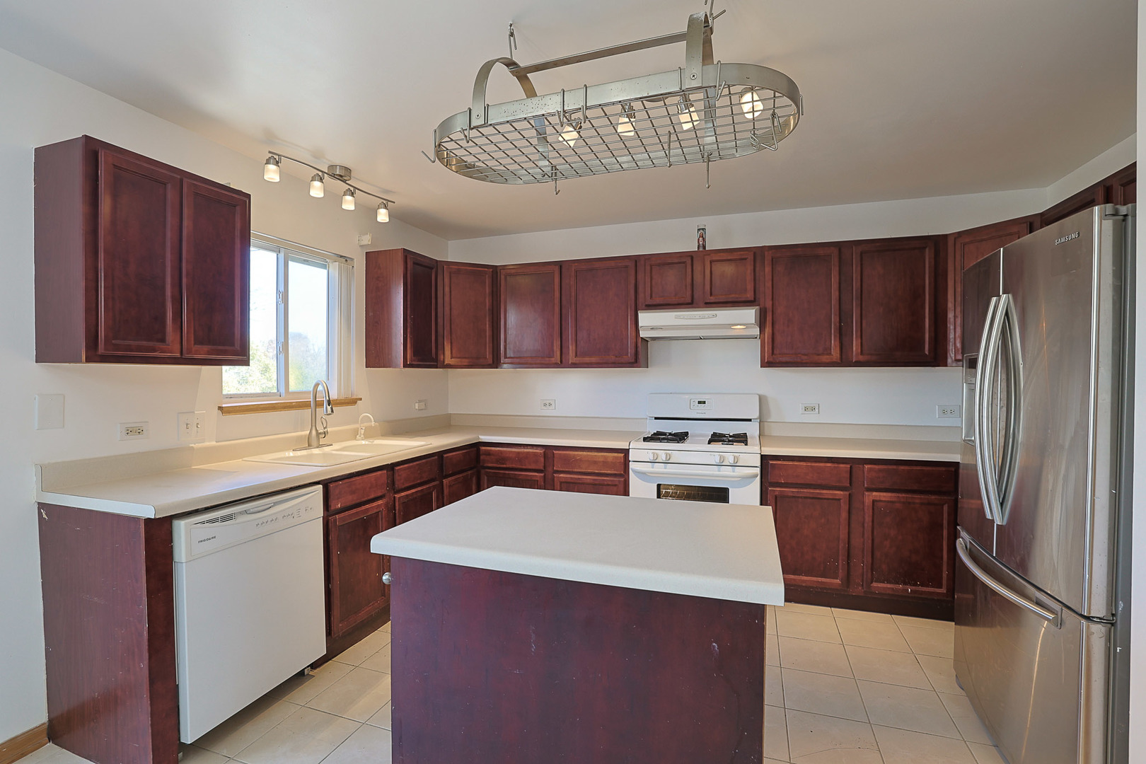 2726 W Hidden Glen Drive