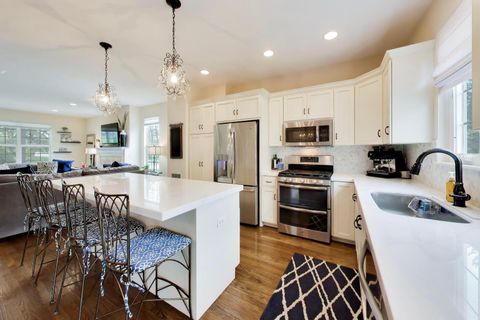 Tiny photo for 1331 Avery Avenue, Wheaton, IL 60187 (MLS # 12624208)
