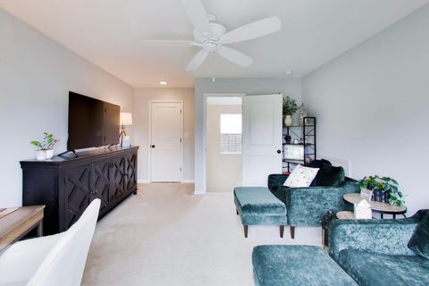 Tiny photo for 1331 Avery Avenue, Wheaton, IL 60187 (MLS # 12624208)