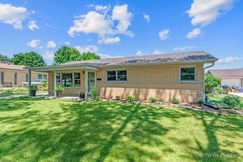 A home in Mount Prospect