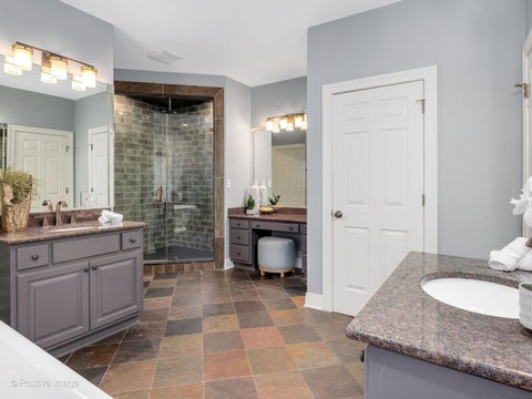 Tiny photo for 130 S Madison Street, Hinsdale, IL 60521 (MLS # 12754077)