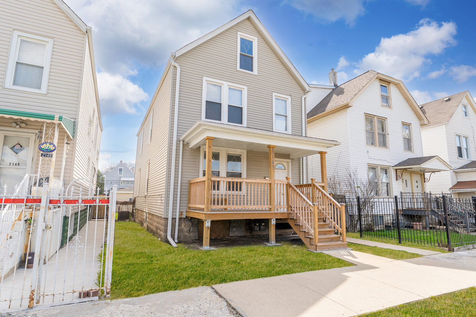 2147 N Latrobe Avenue