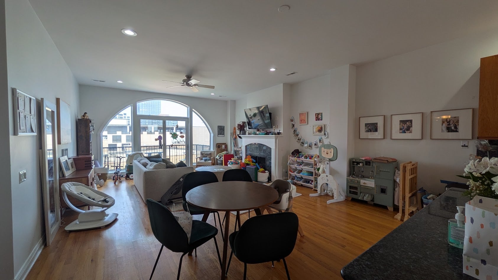 1355 W Washington Boulevard 6B
