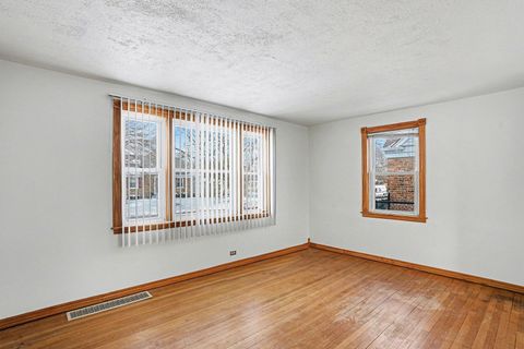 Tiny photo for 18009 Commercial Avenue, Lansing, IL 60438 (MLS # 12559475)