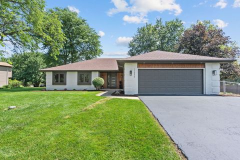 Photo of 11S475 Walter Lane, Naperville, IL 60564 (MLS # 12698345)