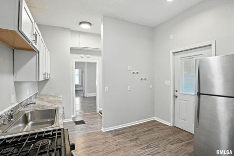 Tiny photo for 325 KIRKWOOD Boulevard, Davenport, IA 52803 (MLS # QC4267134)