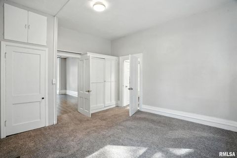 Tiny photo for 325 KIRKWOOD Boulevard, Davenport, IA 52803 (MLS # QC4267134)