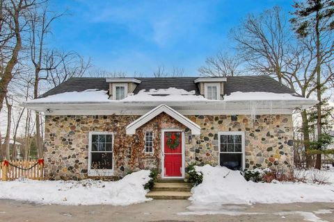 Tiny photo for 1800 Telegraph Road, Bannockburn, IL 60015 (MLS # 12524666)