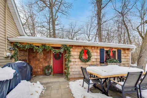 Tiny photo for 1800 Telegraph Road, Bannockburn, IL 60015 (MLS # 12524666)