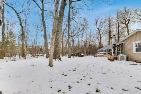 Tiny photo for 1800 Telegraph Road, Bannockburn, IL 60015 (MLS # 12524666)
