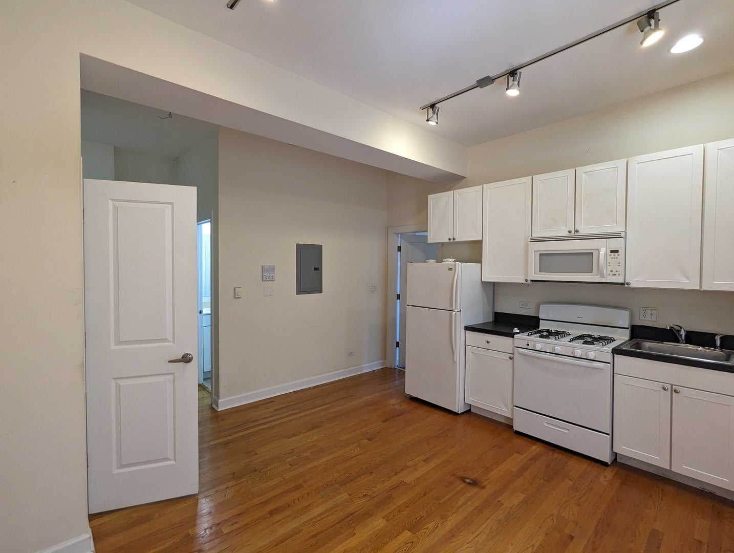 4715 N Sheridan Road 11S