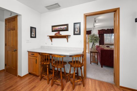 Tiny photo for 3709 9th Avenue, Moline, IL 61265 (MLS # 12566210)